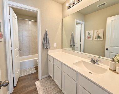 2927 Orchid Ranch Drive - Photo Thumbnail 17