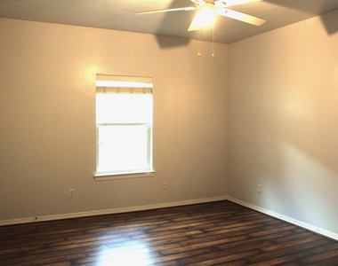 10226 Checkerberry Park Lane - Photo Thumbnail 7