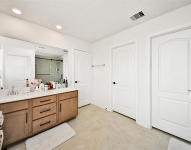 15707 Winter Heights Drive - Photo Thumbnail 33
