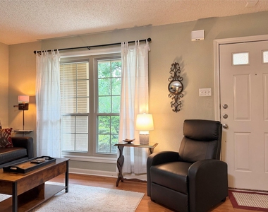 1311 Antoine Drive - Photo Thumbnail 2