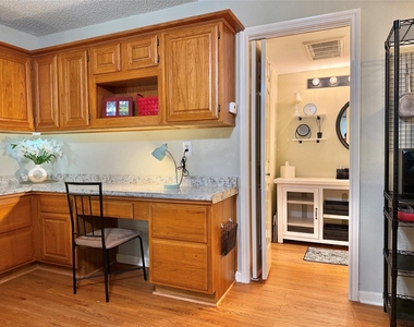 1311 Antoine Drive - Photo Thumbnail 9