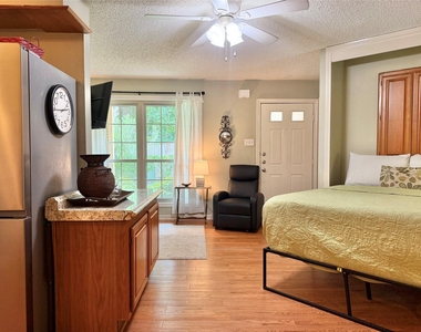 1311 Antoine Drive - Photo Thumbnail 8