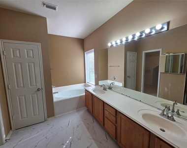3051 Providence Oak Street - Photo Thumbnail 17