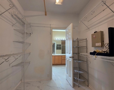 3051 Providence Oak Street - Photo Thumbnail 22