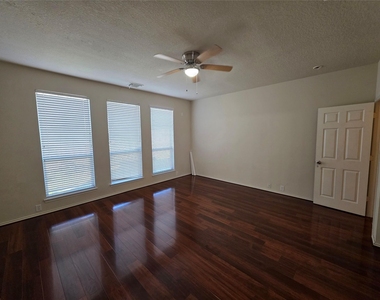 3051 Providence Oak Street - Photo Thumbnail 14