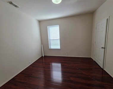 3051 Providence Oak Street - Photo Thumbnail 26