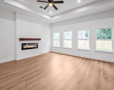 12111 Brightwood Drive - Photo Thumbnail 33