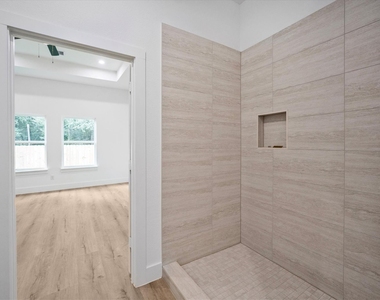12111 Brightwood Drive - Photo Thumbnail 43