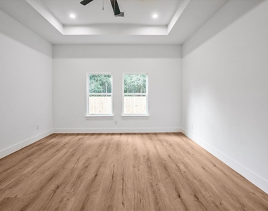 12111 Brightwood Drive - Photo Thumbnail 39