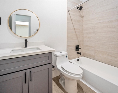 12111 Brightwood Drive - Photo Thumbnail 21