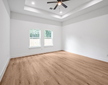 12111 Brightwood Drive - Photo Thumbnail 37