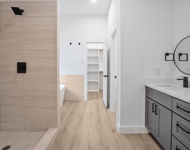12111 Brightwood Drive - Photo Thumbnail 41