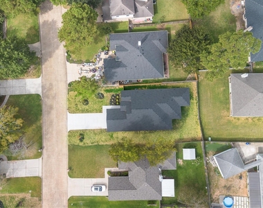 12111 Brightwood Drive - Photo Thumbnail 14