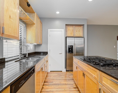 4410 Spencer Street - Photo Thumbnail 18