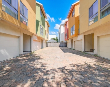 4410 Spencer Street - Photo Thumbnail 1