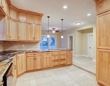 830 Key Street - Photo Thumbnail 9