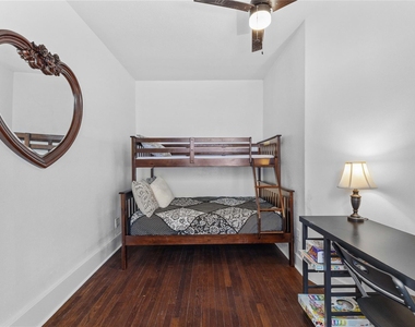 2511 Whitney - Photo Thumbnail 21