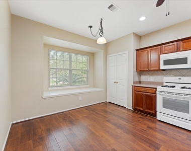 7813 Mary Katheryns Crossing - Photo Thumbnail 10