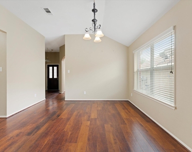 7813 Mary Katheryns Crossing - Photo Thumbnail 7