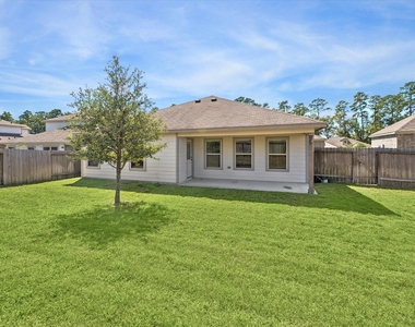 111 Valiant Ridge Trail - Photo Thumbnail 14