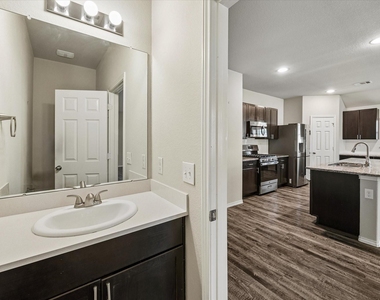 111 Valiant Ridge Trail - Photo Thumbnail 5