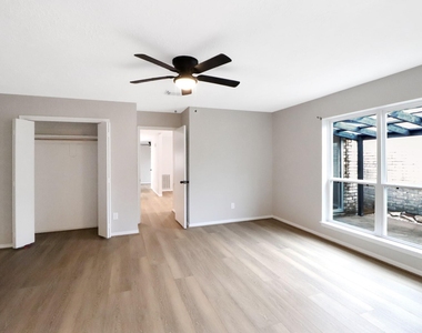 12154 Stone West Drive - Photo Thumbnail 10