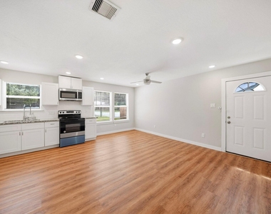 8705 Bertwood Street - Photo Thumbnail 3