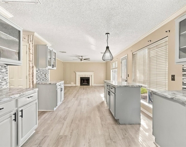 18031 Carbridge Drive - Photo Thumbnail 4