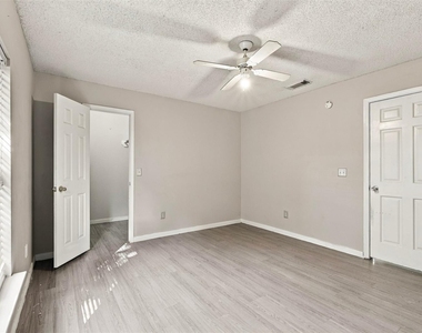 18031 Carbridge Drive - Photo Thumbnail 15