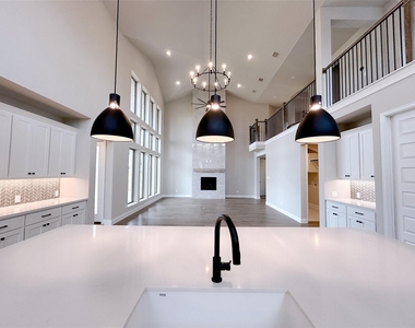 5515 Holly Hollow Lane - Photo Thumbnail 24
