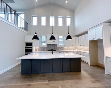 5515 Holly Hollow Lane - Photo Thumbnail 21