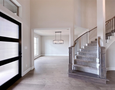 5515 Holly Hollow Lane - Photo Thumbnail 31