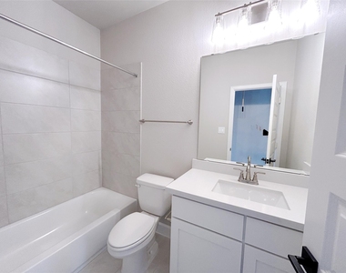 5515 Holly Hollow Lane - Photo Thumbnail 39