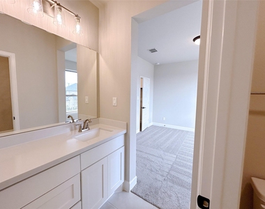 5515 Holly Hollow Lane - Photo Thumbnail 44