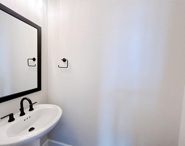 5515 Holly Hollow Lane - Photo Thumbnail 17