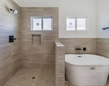 10703 Hillside Drive - Photo Thumbnail 45