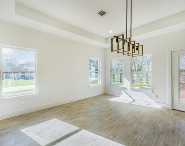 10703 Hillside Drive - Photo Thumbnail 30
