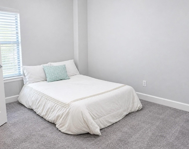 2904 Chenevert Street - Photo Thumbnail 17