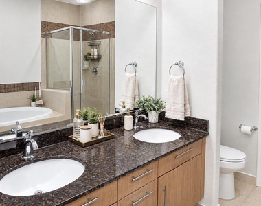 2904 Chenevert Street - Photo Thumbnail 14