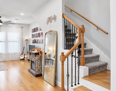 2904 Chenevert Street - Photo Thumbnail 11