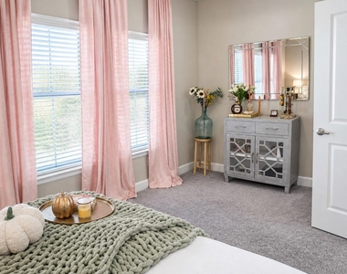 2904 Chenevert Street - Photo Thumbnail 13