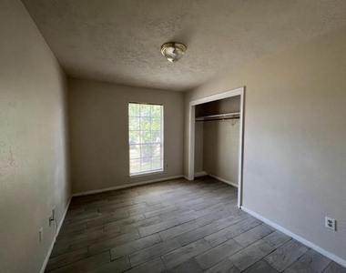15307 Timberlea Drive - Photo Thumbnail 9