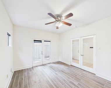 5425 Floyd Street - Photo Thumbnail 2