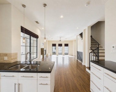 5425 Floyd Street - Photo Thumbnail 8
