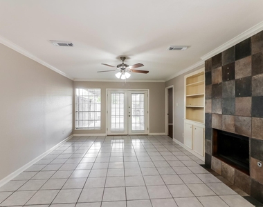 12805 Bexley Drive - Photo Thumbnail 2