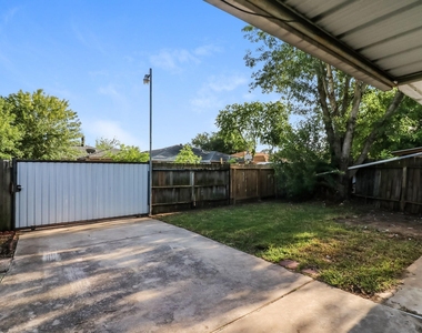 12805 Bexley Drive - Photo Thumbnail 14