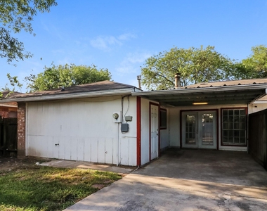 12805 Bexley Drive - Photo Thumbnail 13
