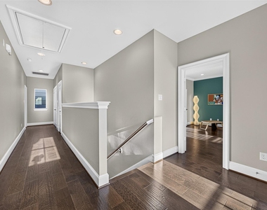 2502 Radcliffe Street - Photo Thumbnail 18