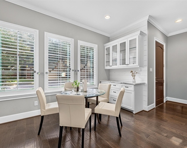 2502 Radcliffe Street - Photo Thumbnail 10