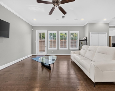 2502 Radcliffe Street - Photo Thumbnail 7